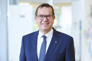 Sascha John scheidet als Hauptgeschäftsführer bei den Alexianern aus